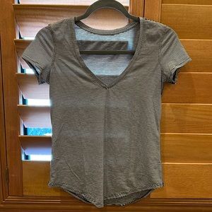 Lululemon Tshirt